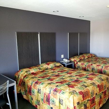 Executive Inn Pasadena Esterno foto