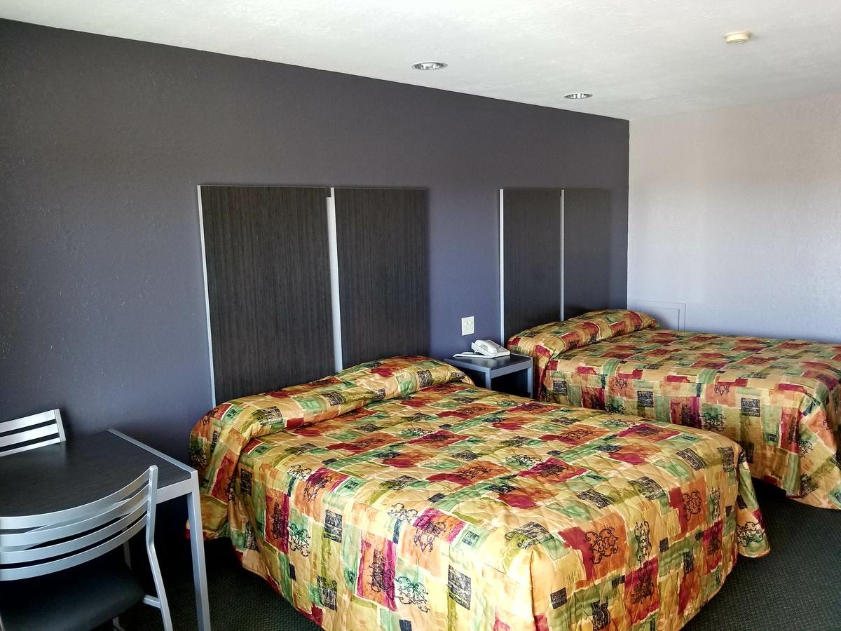 Executive Inn Pasadena Esterno foto