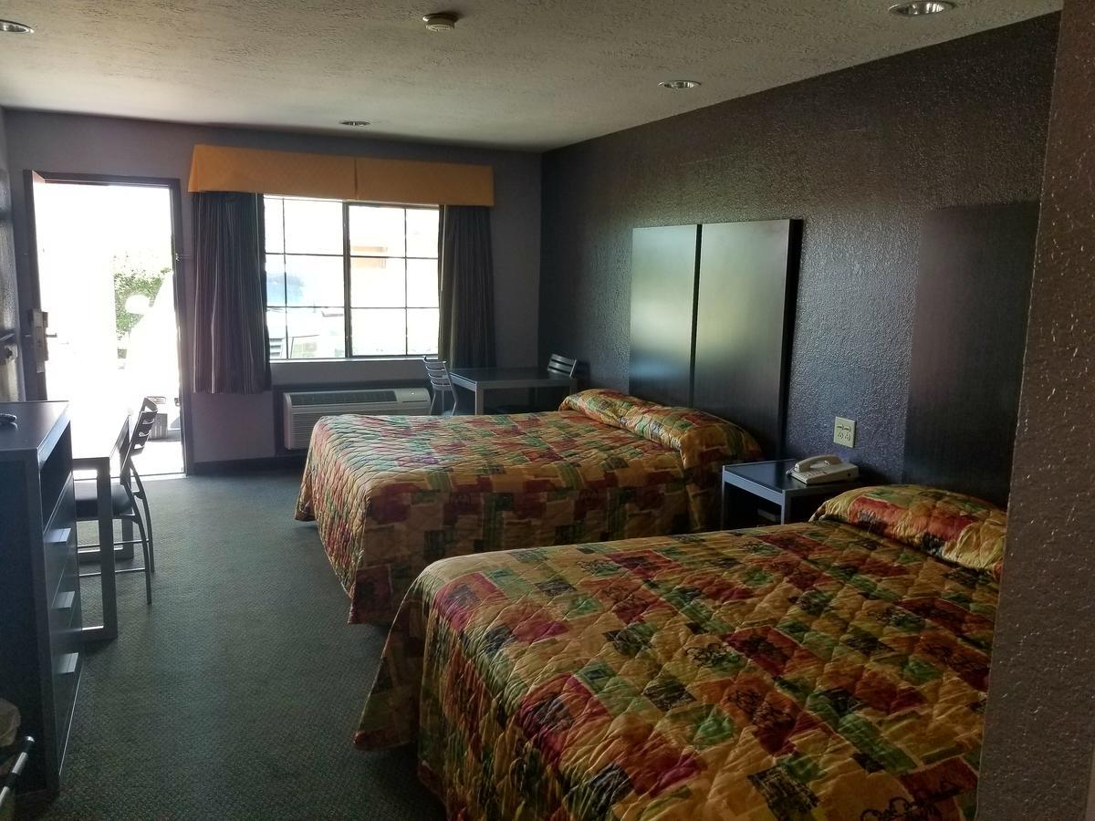 Executive Inn Pasadena Esterno foto