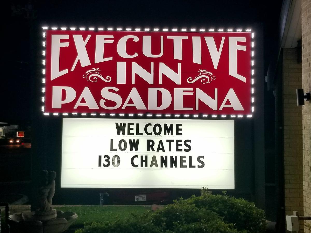 Executive Inn Pasadena Esterno foto